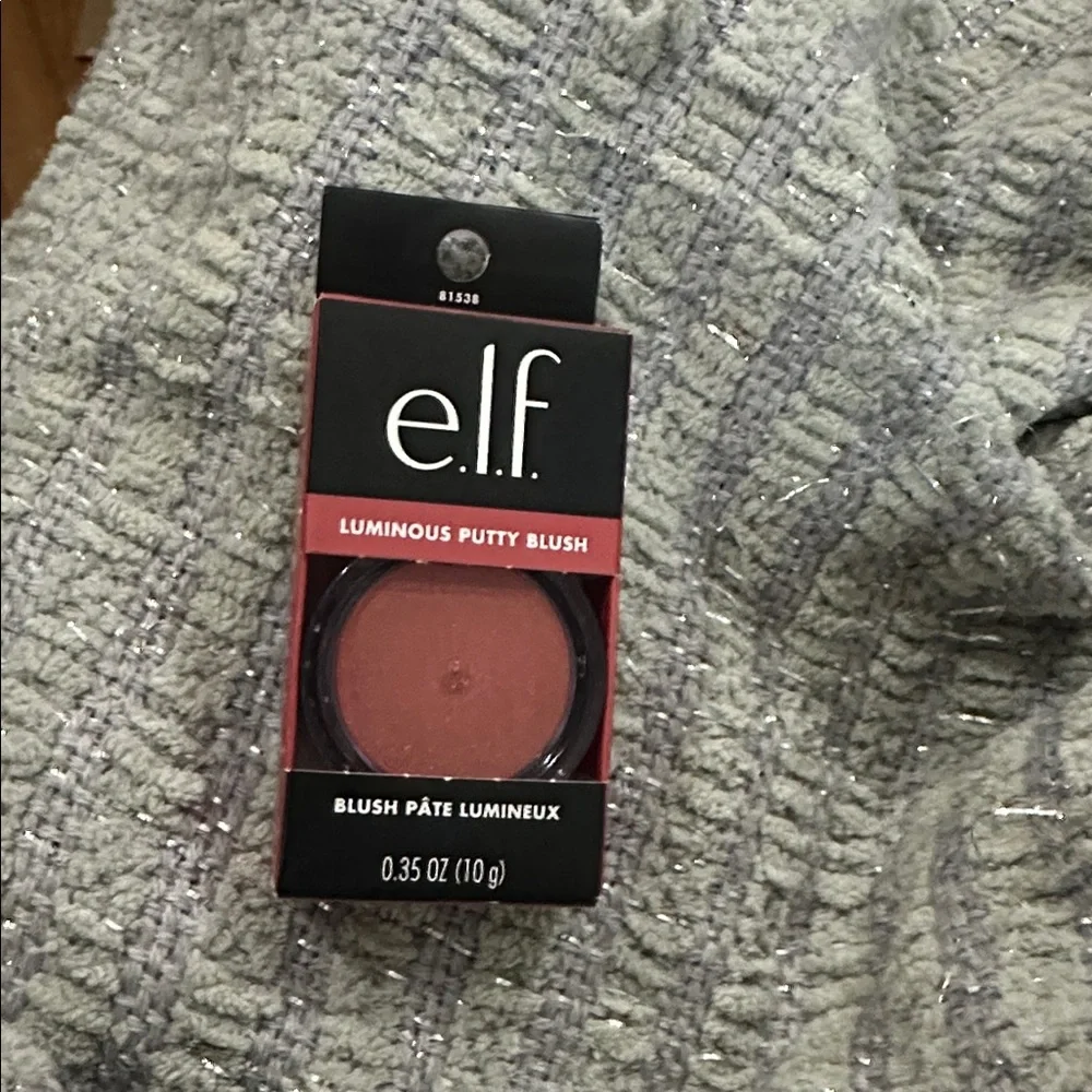 Luminous Putty Blush putty cream to powder blush with a shimmer finish Bermuda